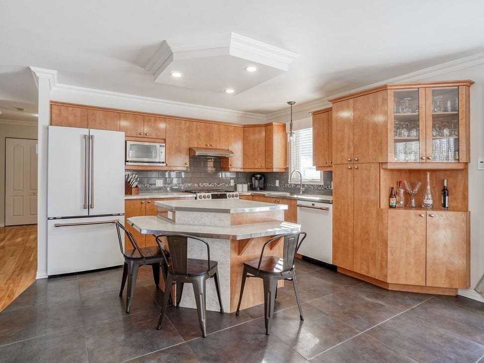 11521 Huebner Rd #102A - Photo 2 of 4