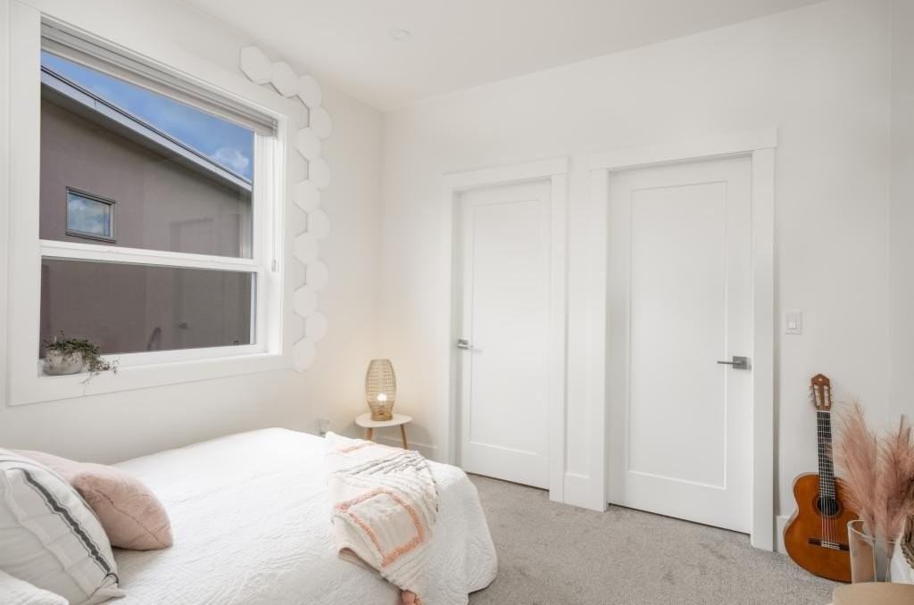 711 W 26th St #6512A - Photo 2 of 3