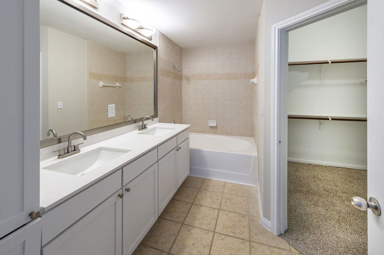 4002 Fannin St #2315A - Photo 3 of 6