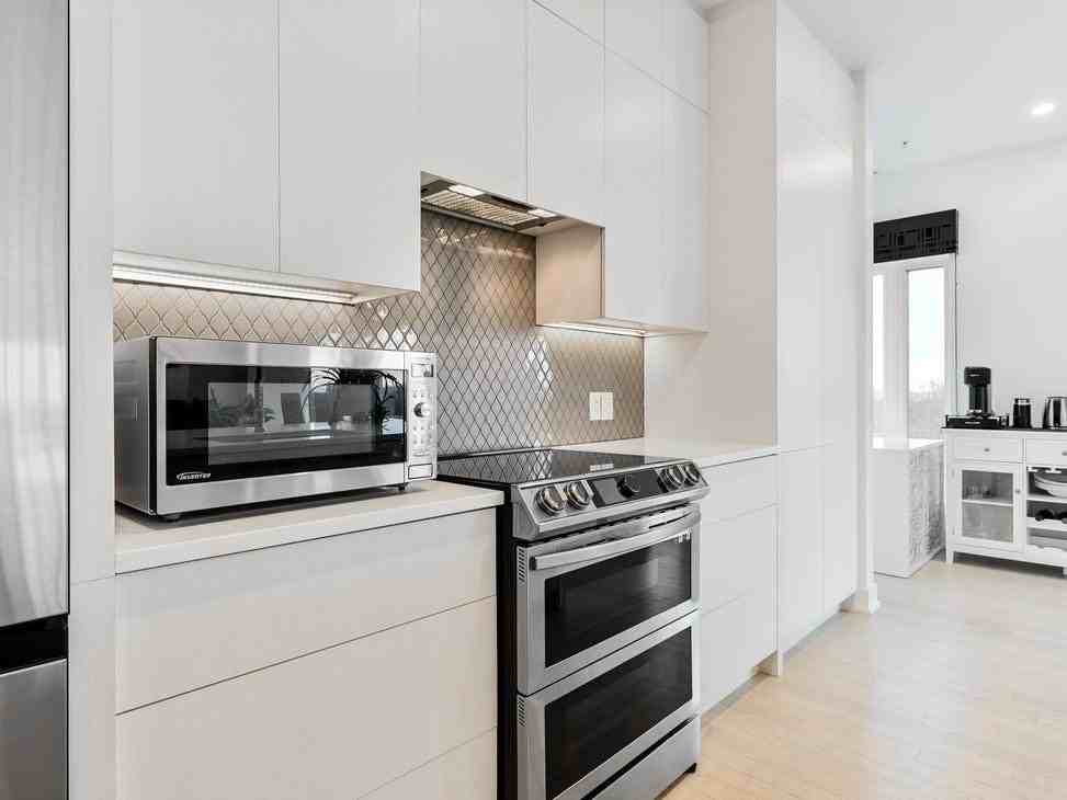 9916 Powhatan Dr #1331A - Photo 2 of 5