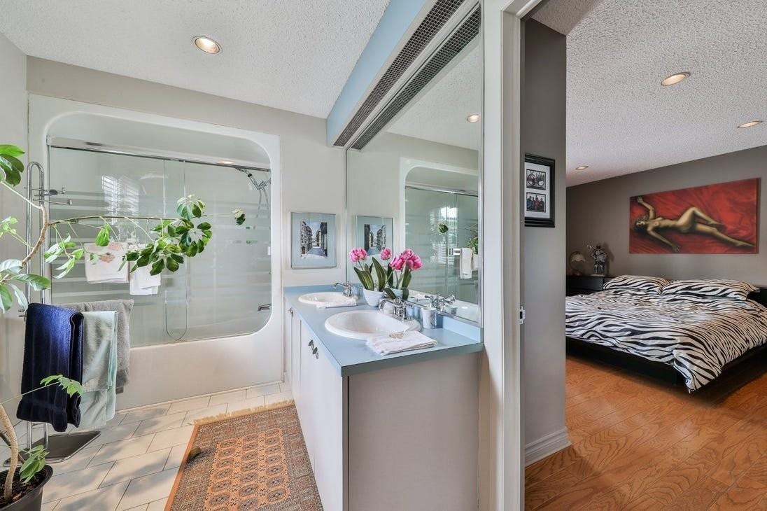 231 Dwyer Ave #2403-2 - Photo 3 of 4