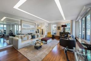 featured image of 256 E Rampart Dr