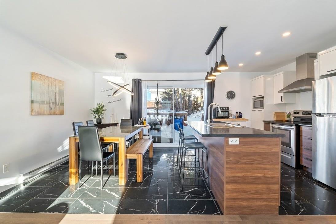 915 Main Street #3201-1 - Photo 2 of 4