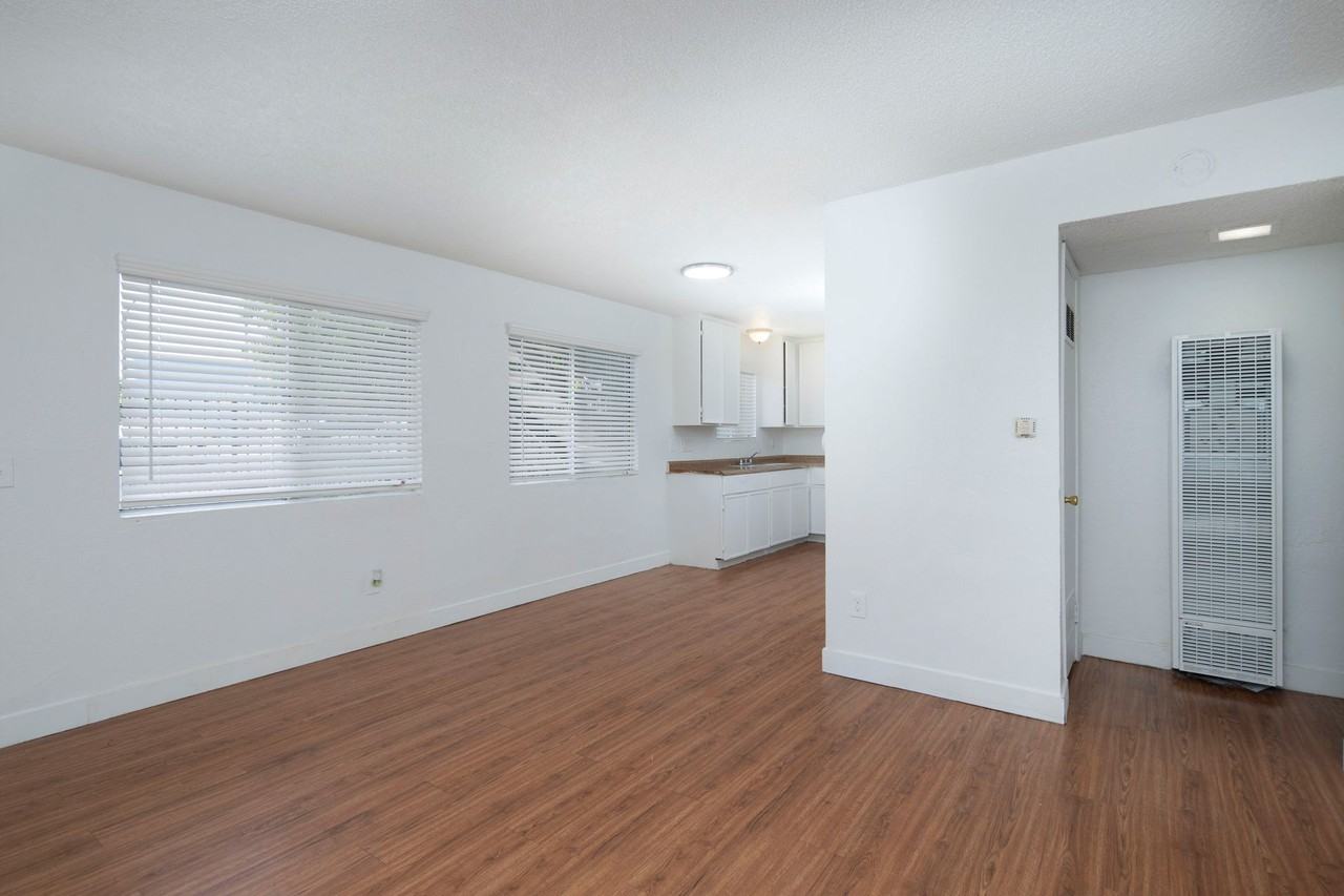 3 bed 2 bath in the heart of San Diego - Photo 7 of 14