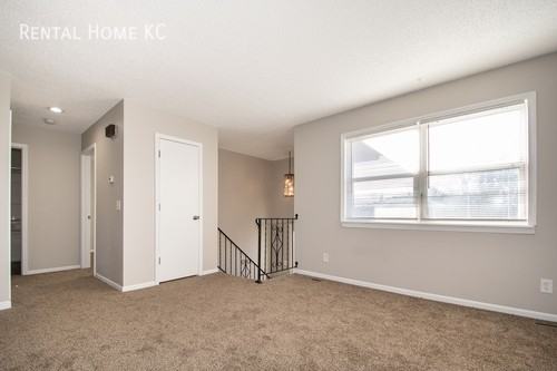 1218 E Cothrell St - Photo 2 of 27