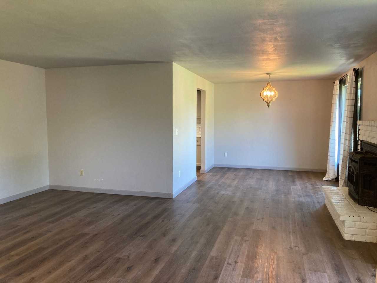 1309 Woodbury St - Photo 6 of 29