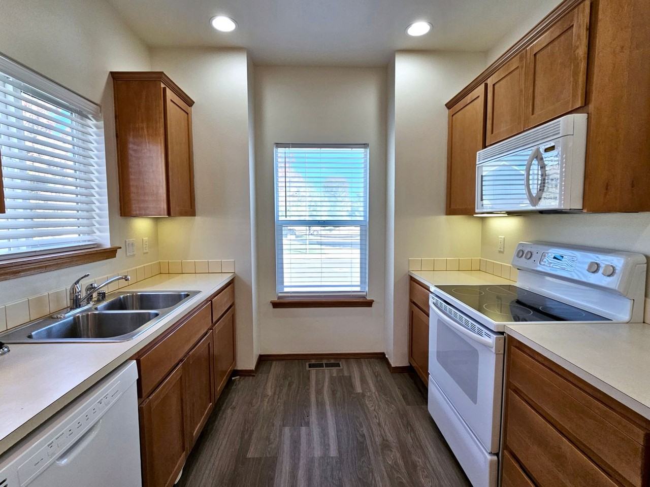 7700 W 6th Ave - Photo 7 of 27
