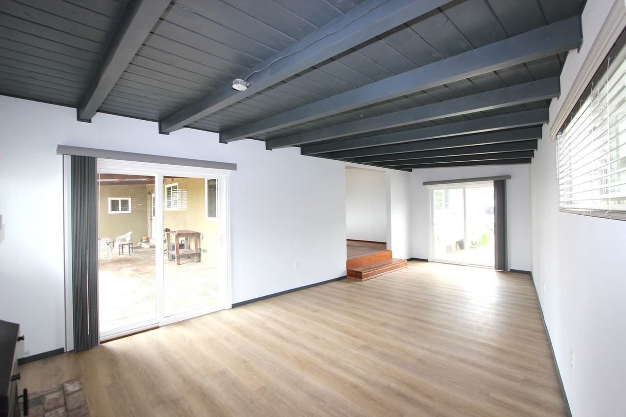 4879 Frink Ave - Photo 2 of 21