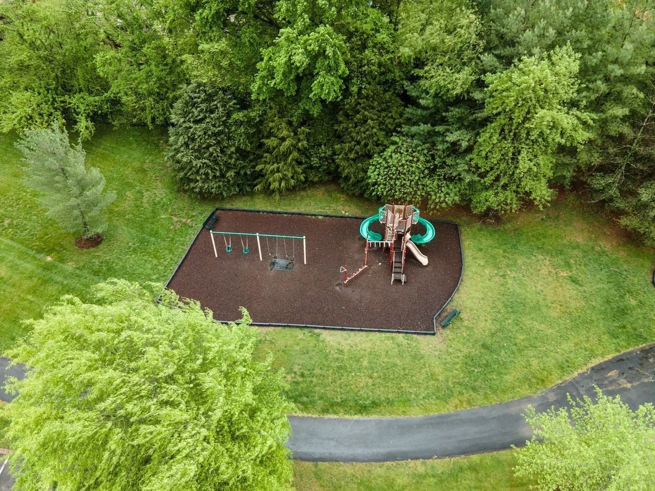 1322 Tilton Dr - Photo 7 of 50