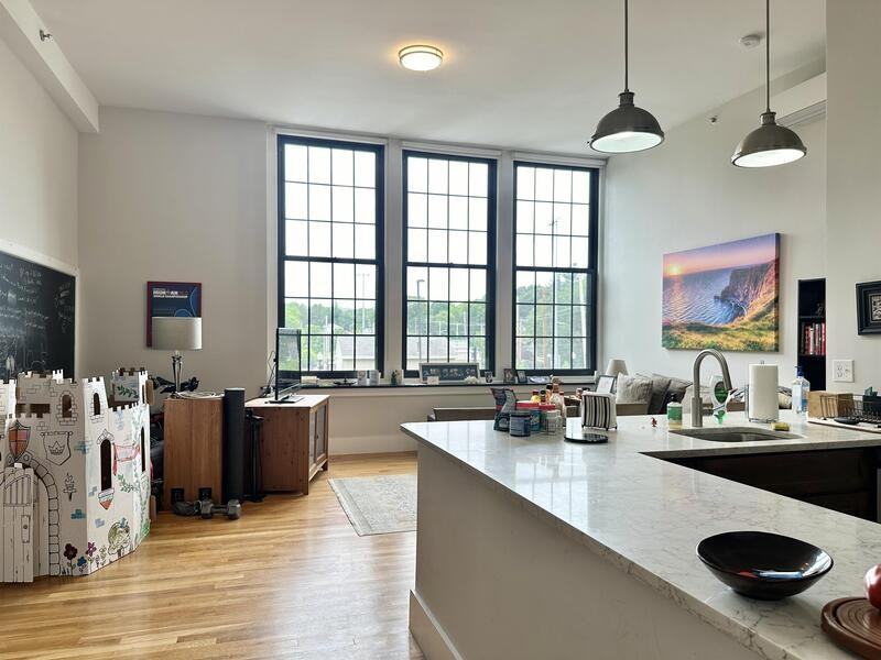 155 Ararat St - Photo 4 of 13