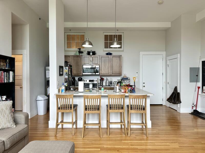 155 Ararat St - Photo 5 of 13