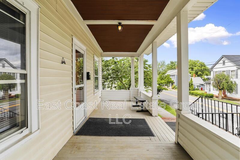 208 N Mary St - Photo 6 of 45