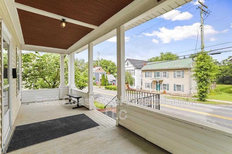 208 N Mary St - Photo 7 of 45