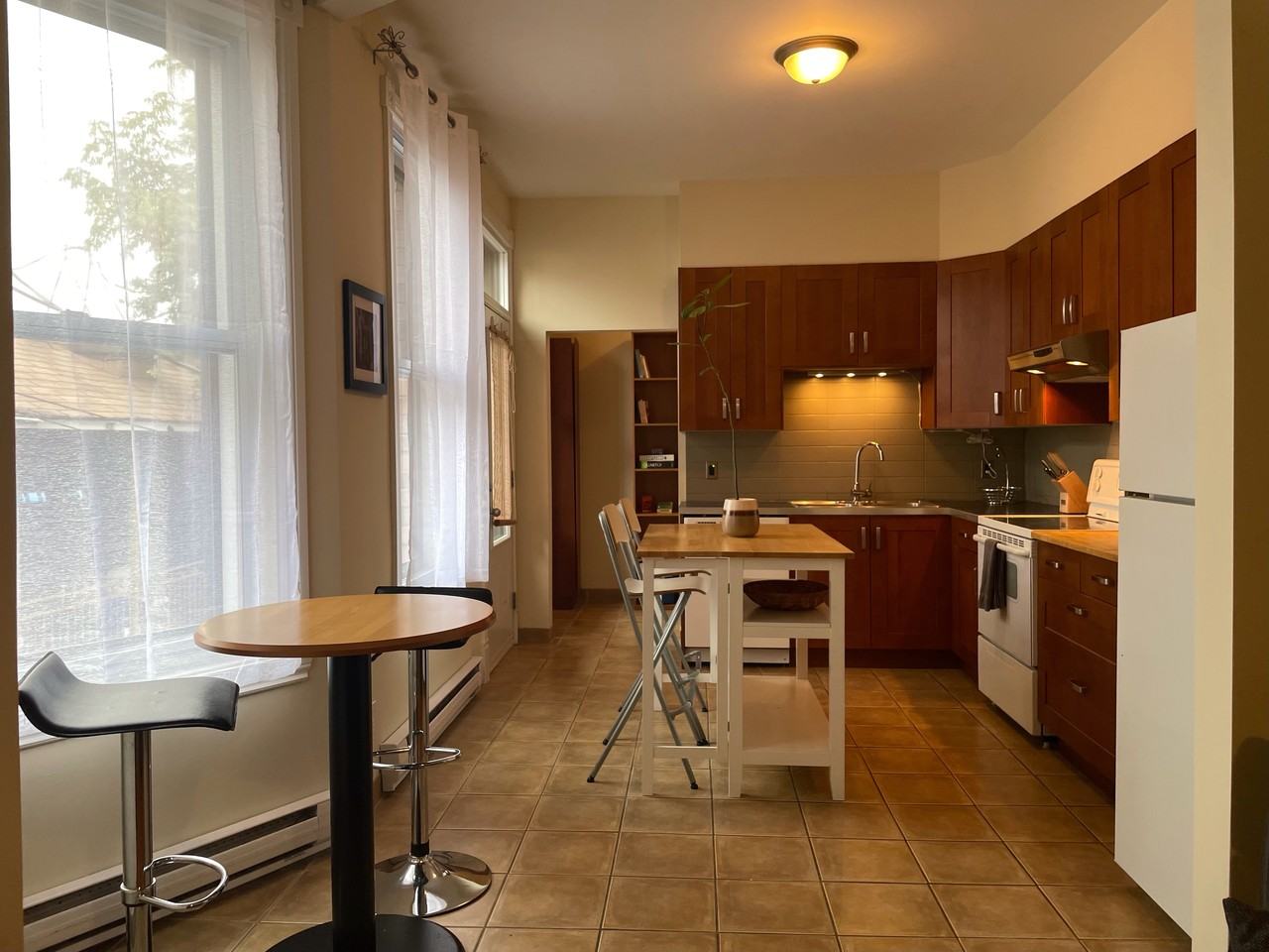 1898 Rue Masson - Photo 2 of 18