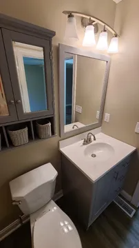52 Elkins Ln - Photo 3 of 13