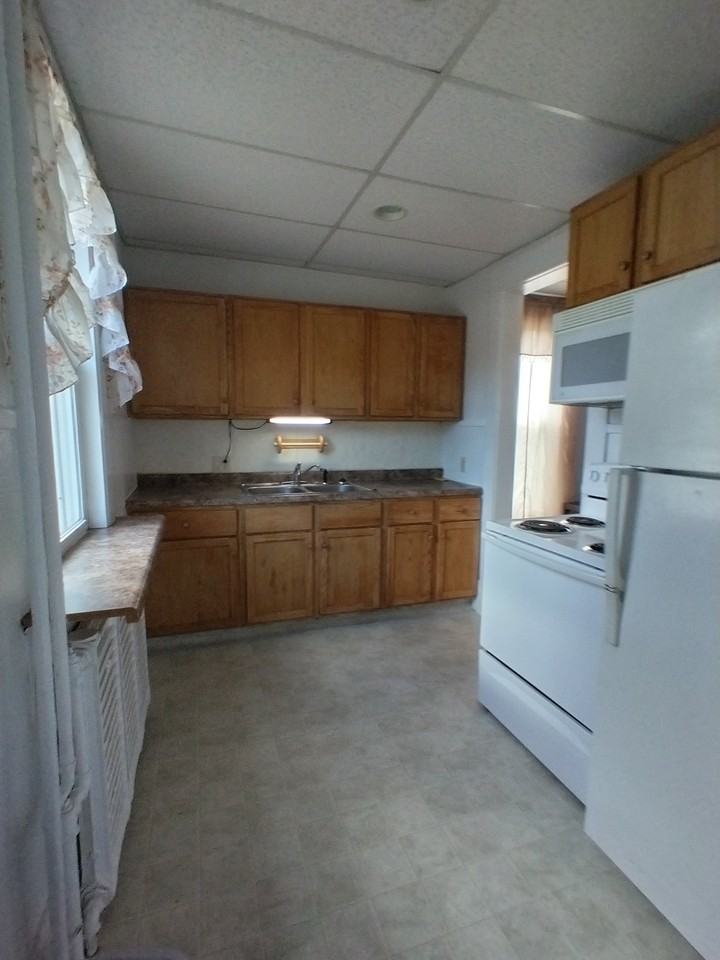 303 6th Avenue Northeast #NA - Photo 7 of 11