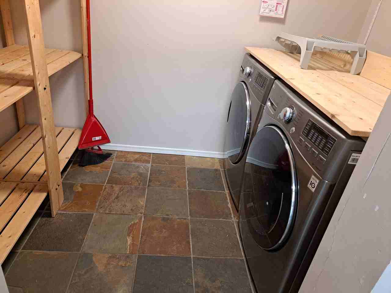 3500 Varsity Drive Northwest - Photo 2 of 23