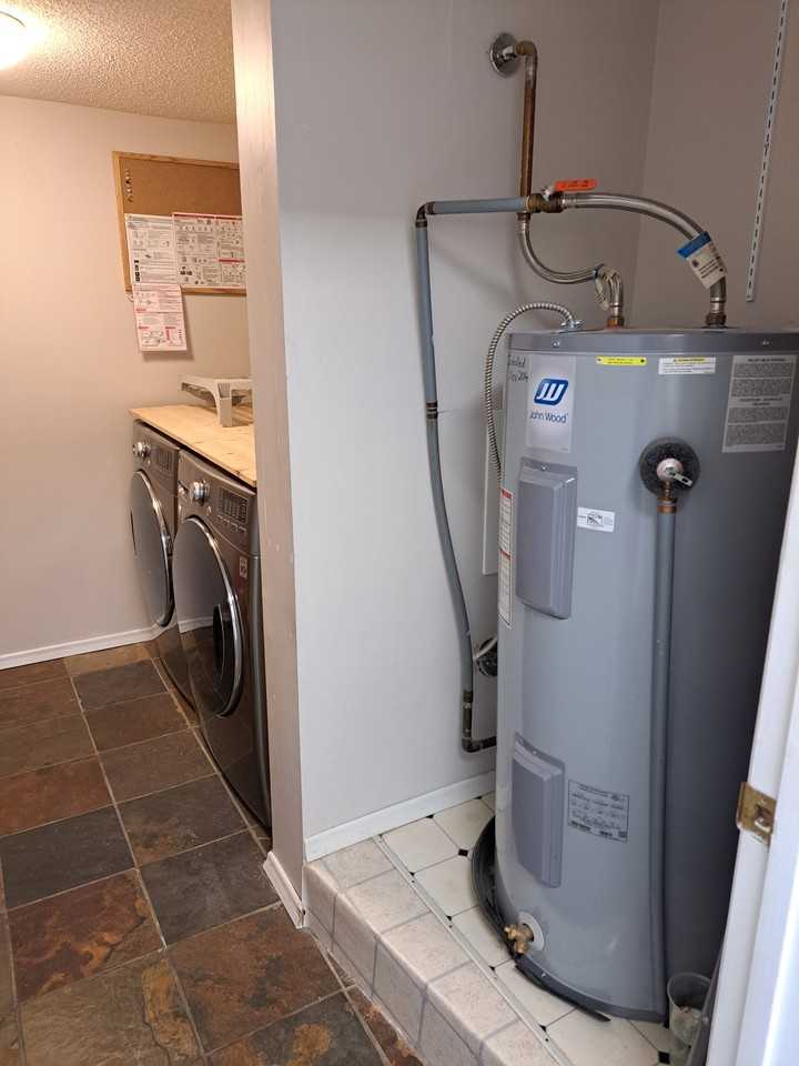 3500 Varsity Drive Northwest - Photo 3 of 23