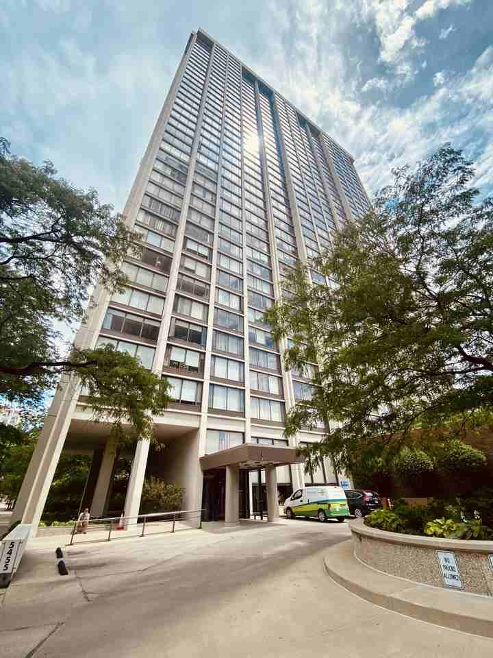 5455 N Sheridan Rd #2605