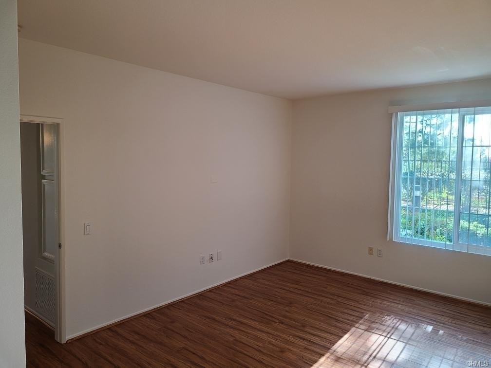 321 Chaumont Cir - Photo 3 of 8