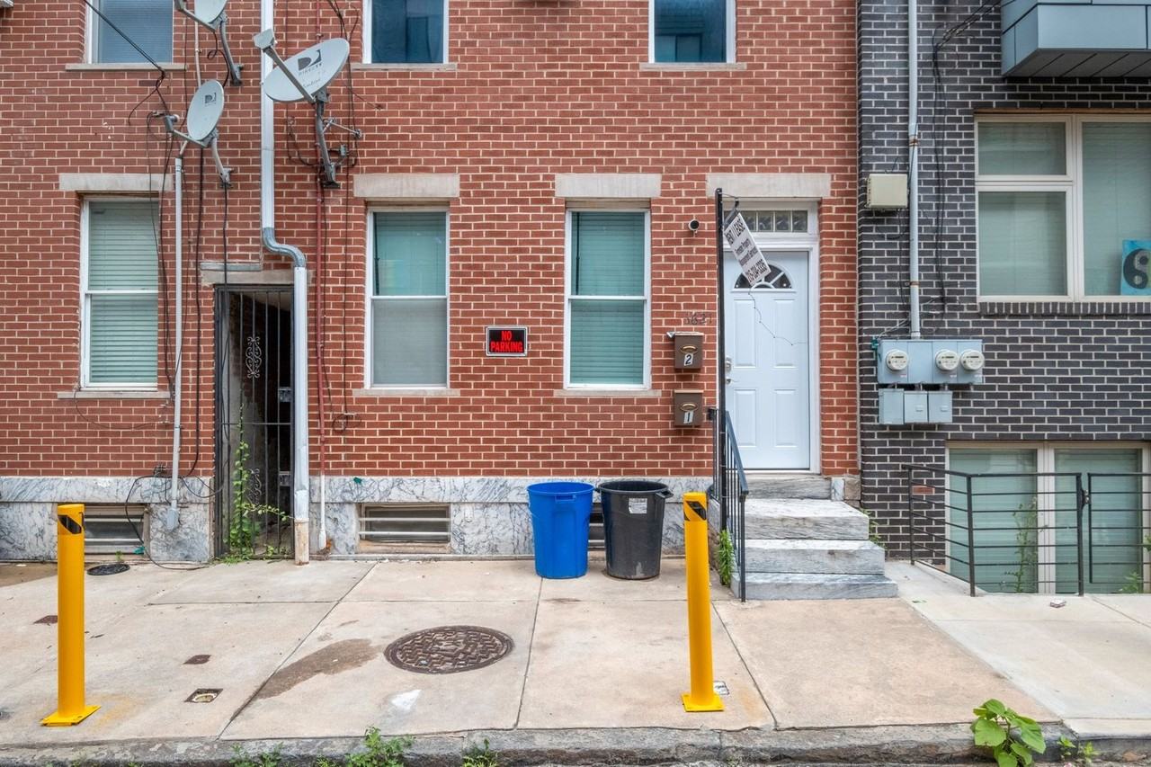 1621 Ogden St - Photo 4 of 26