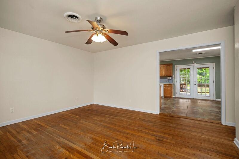 1511 Woodchuck Ave - Photo 4 of 40