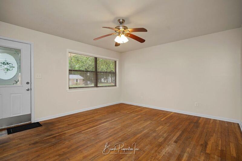1511 Woodchuck Ave - Photo 5 of 40