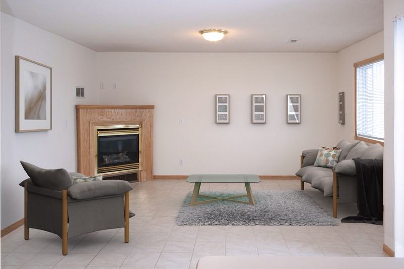 1511 Summit St - Photo 2 of 7