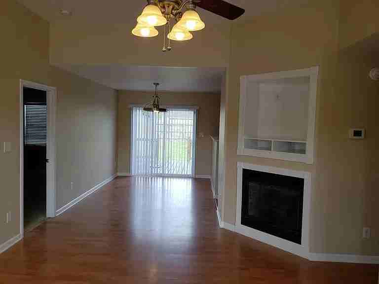 410 Kristin St - Photo 3 of 14