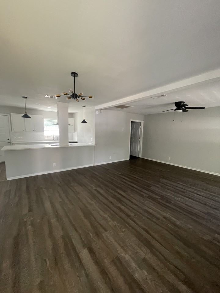 703 Mockingbird Ln #NA - Photo 3 of 10