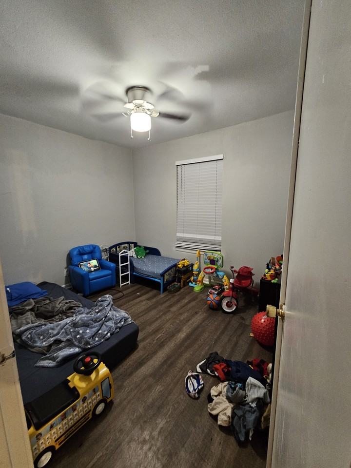 703 Mockingbird Ln #NA - Photo 7 of 10