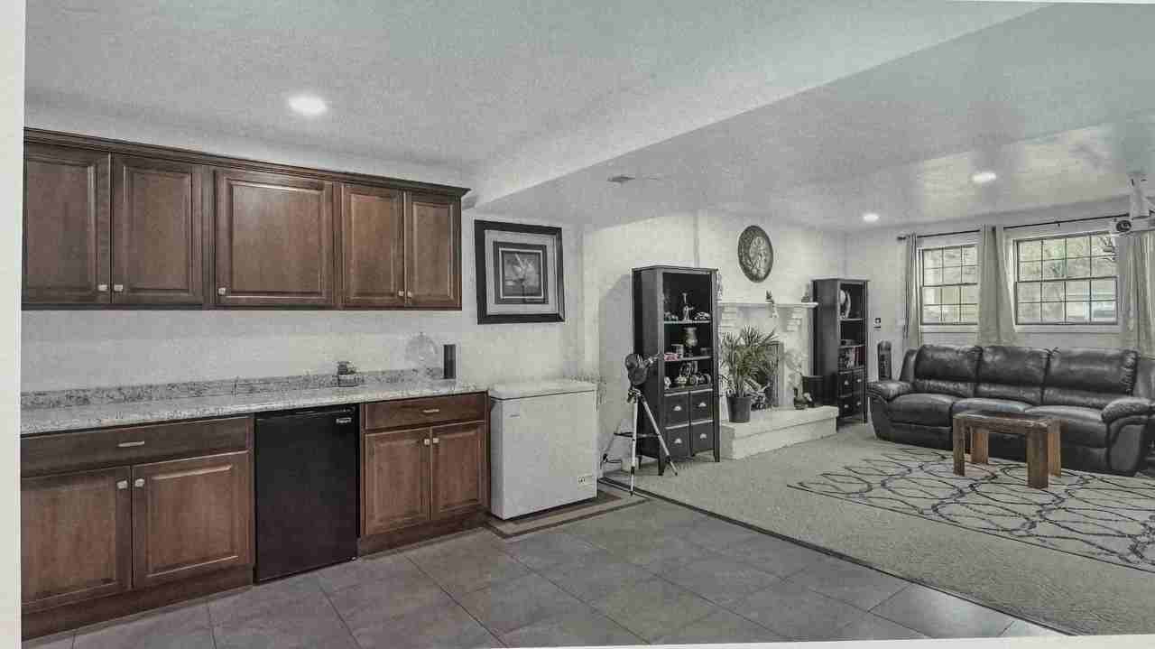 475 Diablo Dr #NA - Photo 3 of 20