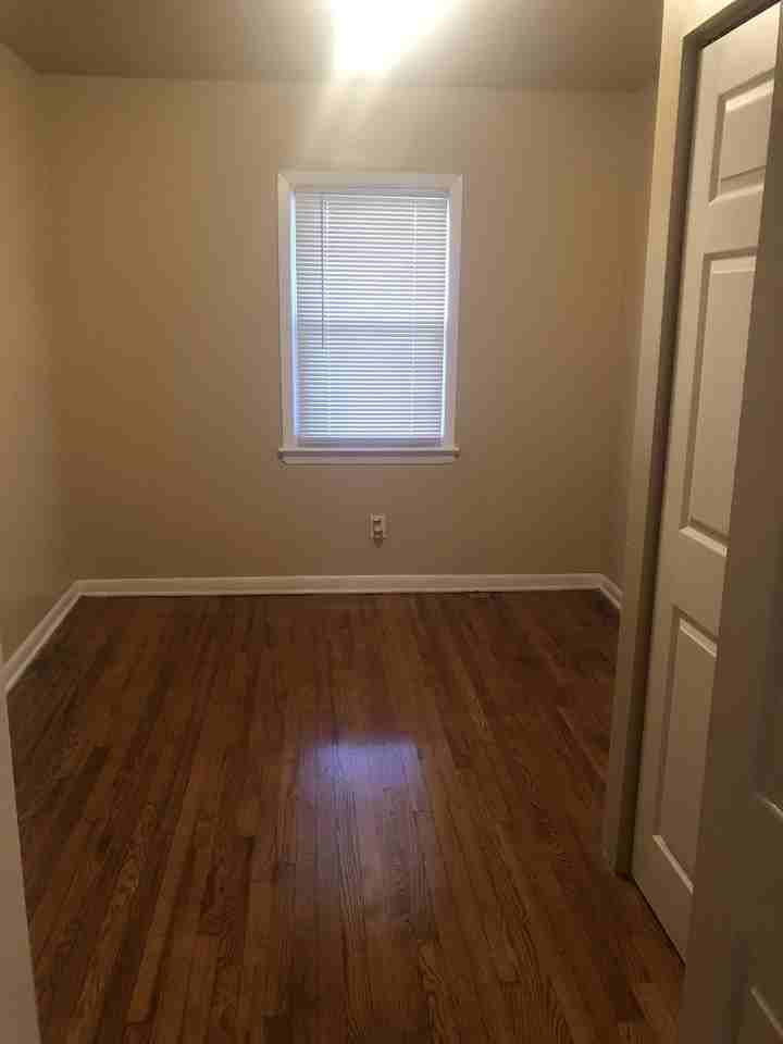 134 Valley St #1stFL - Photo 3 of 8
