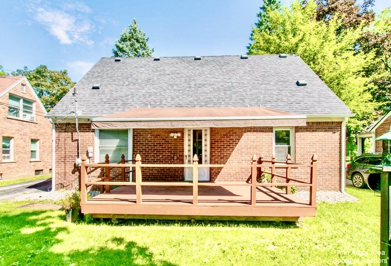 1231 Washtenaw Rd #1SMALL - Photo 4 of 13