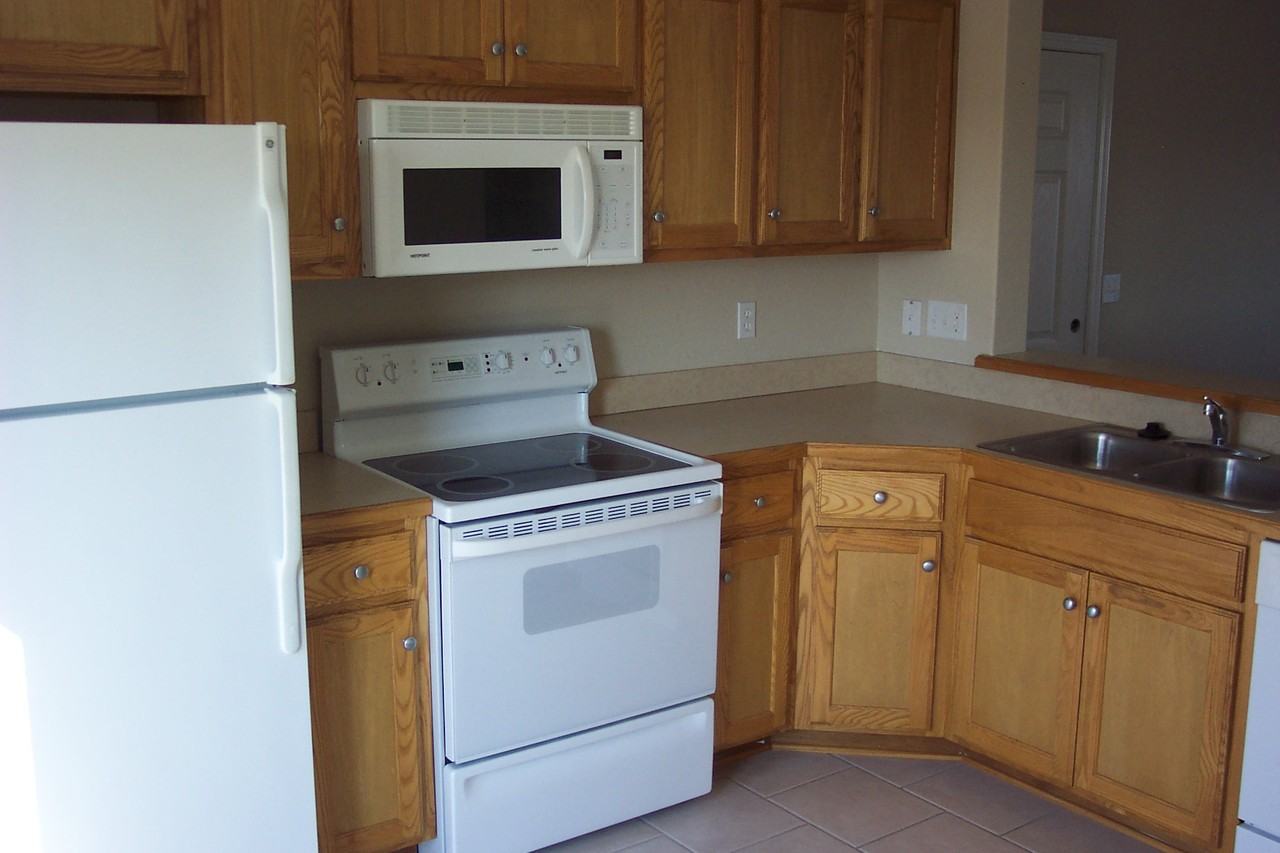 16016 Prairie Way #D - Photo 2 of 2