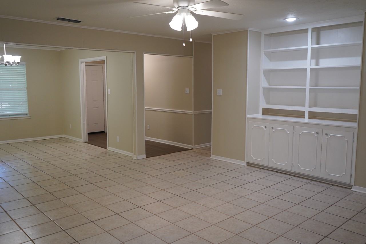 3507 Silverwood Dr #NA - Photo 6 of 23