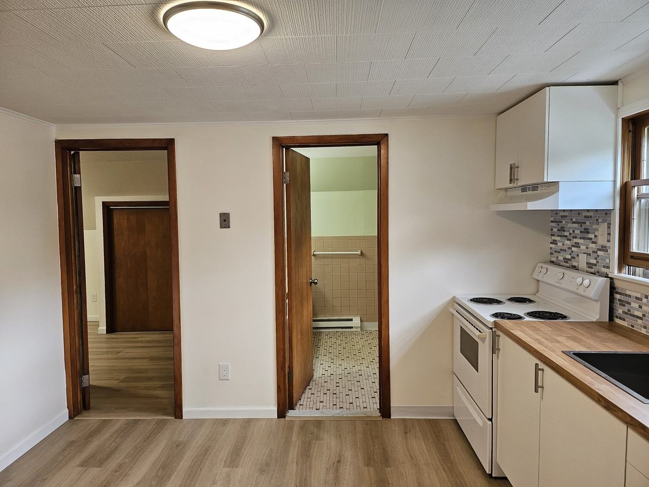 811 Washington Ave #2ndFL - Photo 3 of 21