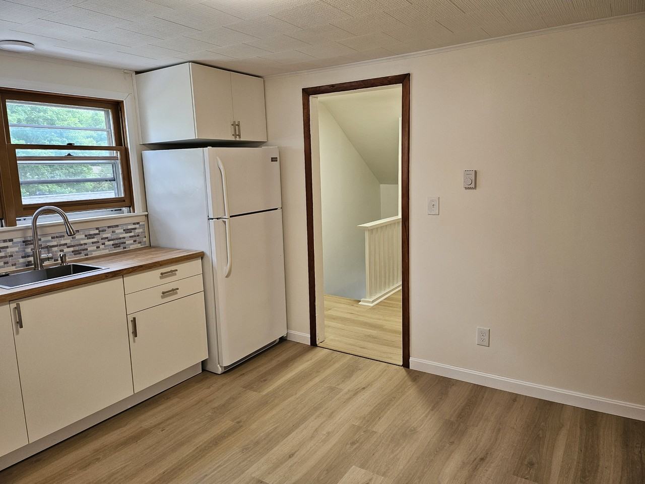 811 Washington Ave #2ndFL - Photo 4 of 21
