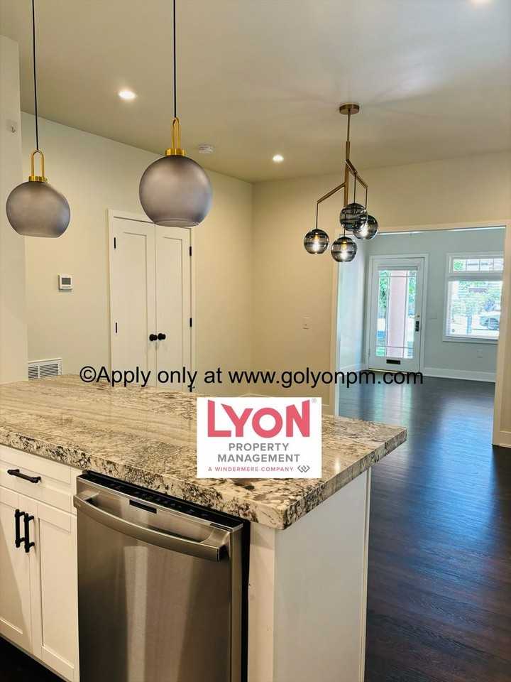 3511 J St #1 - Photo 7 of 19