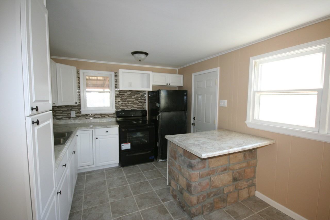 Blair Avenue Duplex - Photo 2 of 10