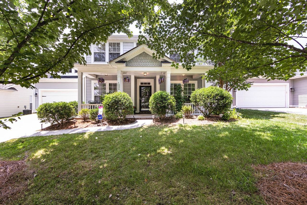 1008 Millbank Dr - Photo 2 of 31