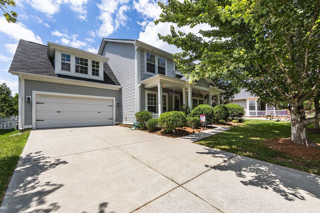 1008 Millbank Dr - Photo 3 of 31