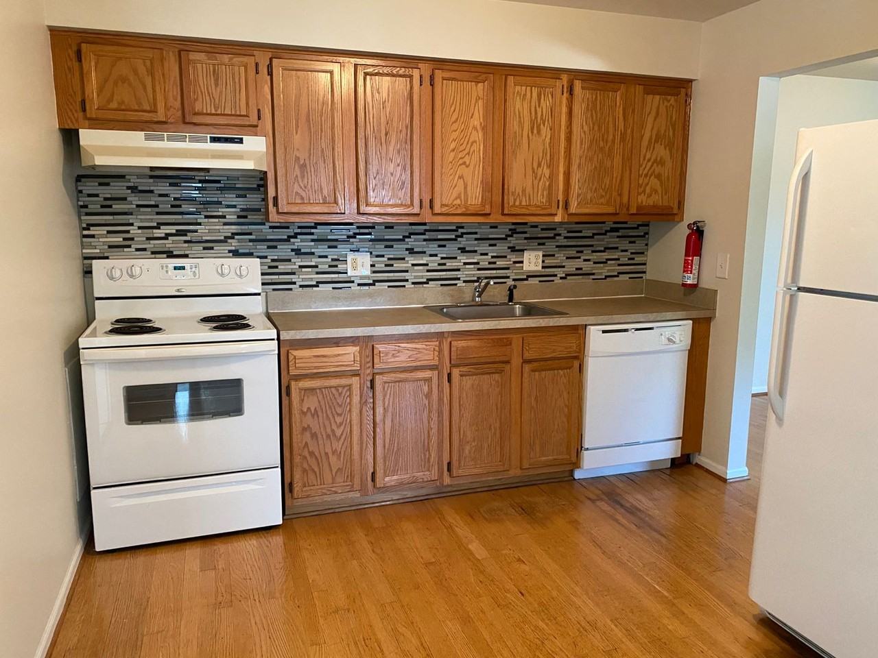 38584 Meadowdale St - Photo 5 of 22