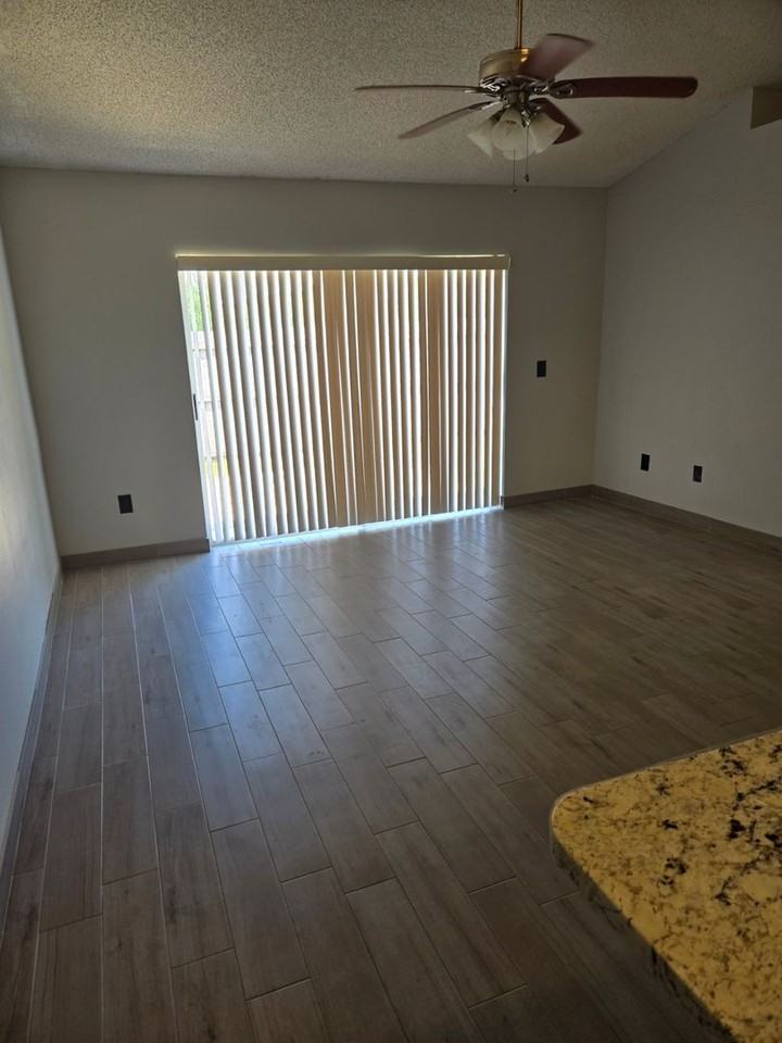 9560 Brackin St - Photo 6 of 28