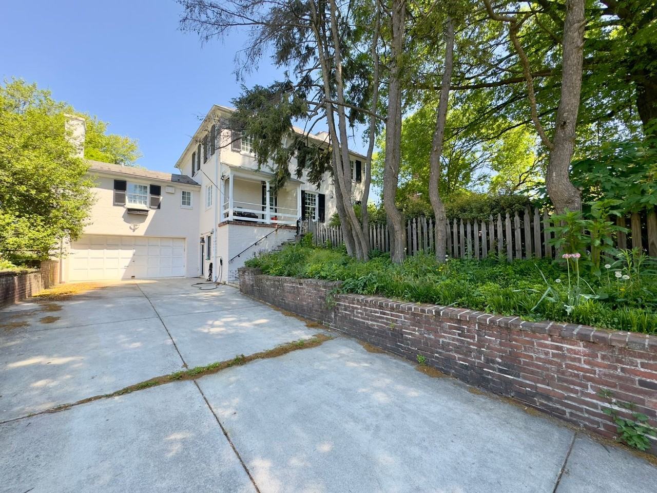 115 E Northern Pkwy - Photo 3 of 50