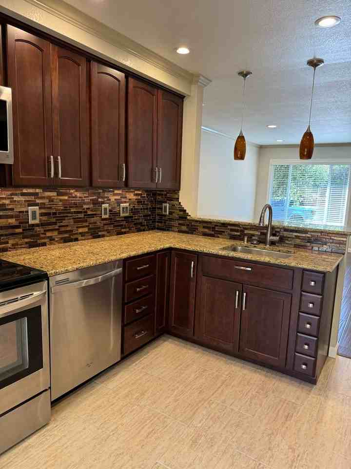 70 Kuhl Ct - Photo 3 of 21