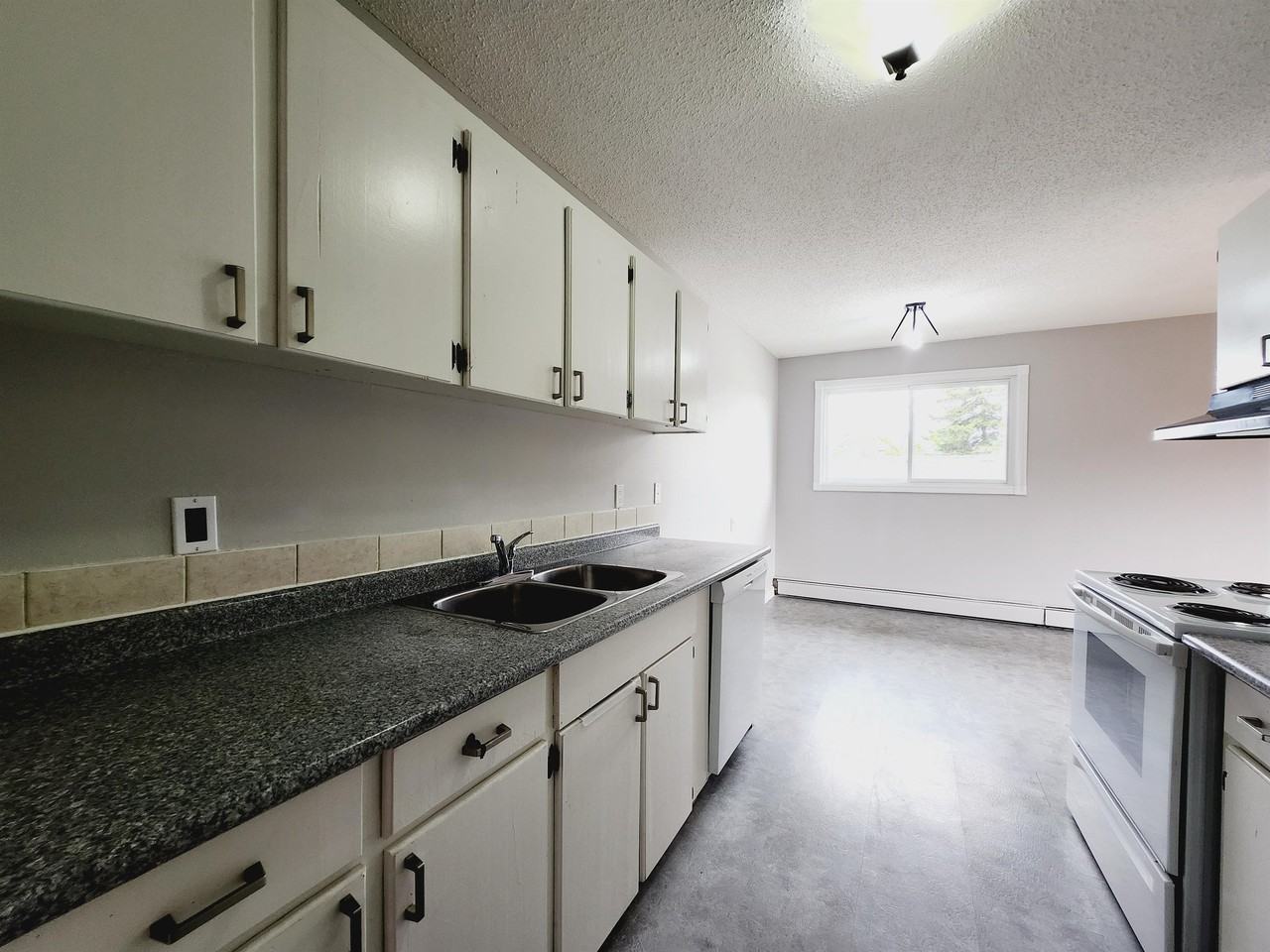 16107 100a Ave Nw #16107 - Photo 2 of 14