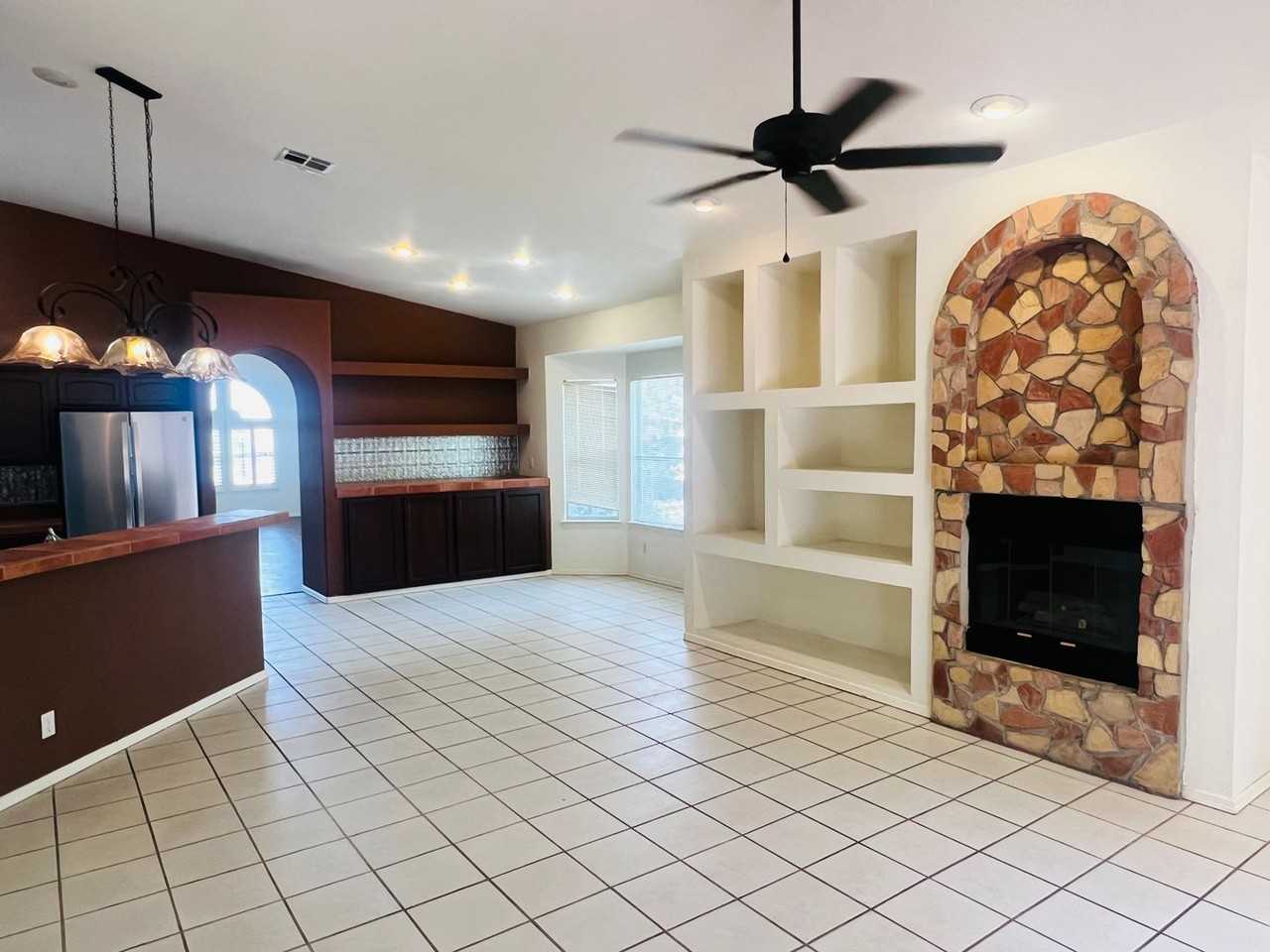 133 East Cloud Song Drive - Photo 7 of 11