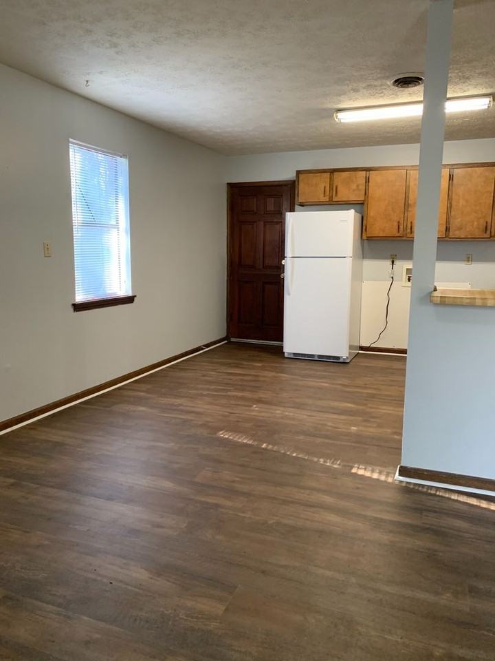 112 Bayberry Ct - Photo 7 of 19