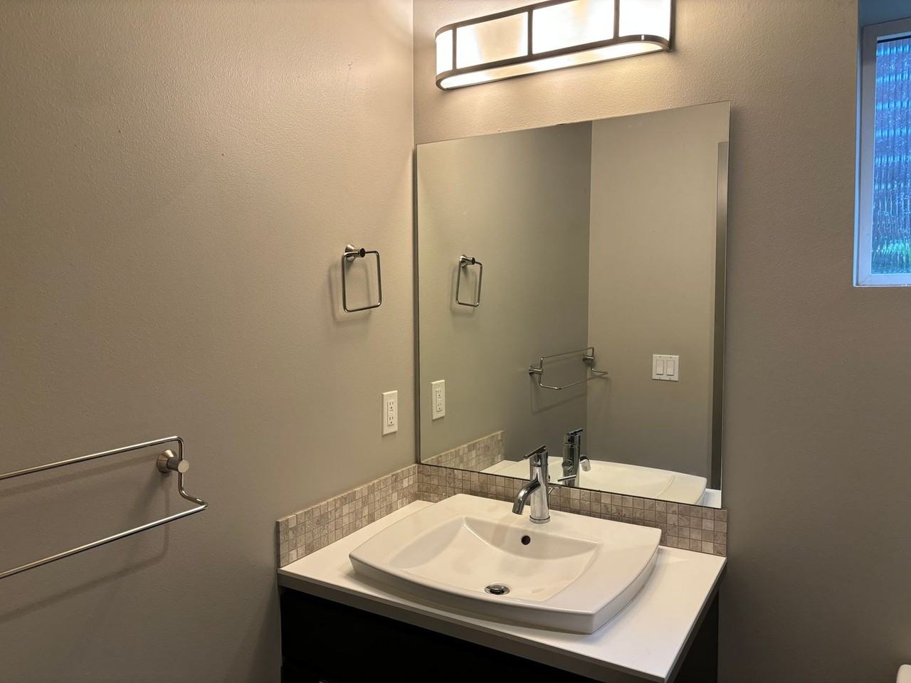 2415 S Norman St - Photo 7 of 18
